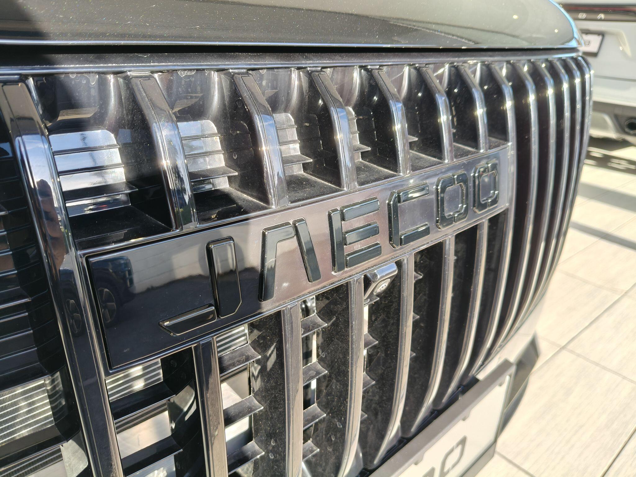 Large vehicle image